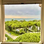 With Stunning Sea View - Wi-fi, Free Parking, Large Terrace And Comfort * Lignano Sabbiadoro