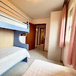 Apartmán With Stunning Sea View - Wi-fi, Free Parking, Large Terrace And Comfort *