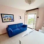 With Stunning Sea View - Wi-fi, Free Parking, Large Terrace And Comfort Apartmán Lignano Sabbiadoro