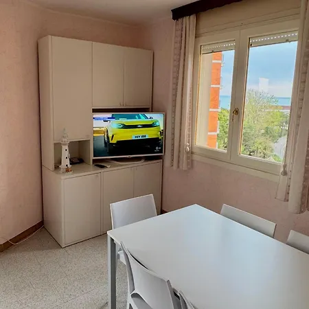 With Stunning Sea View - Wi-fi, Free Parking, Large Terrace And Comfort Appartamento