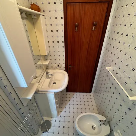 Apartment With Stunning Sea View - Wi-fi, Free Parking, Large Terrace And Comfort Lignano Sabbiadoro