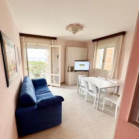 With Stunning Sea View - Wi-fi, Free Parking, Large Terrace And Comfort Lignano Sabbiadoro