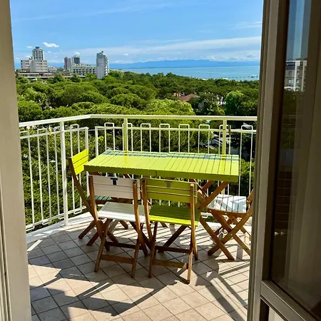 With Stunning Sea View - Wi-fi, Free Parking, Large Terrace And Comfort * Lignano Sabbiadoro