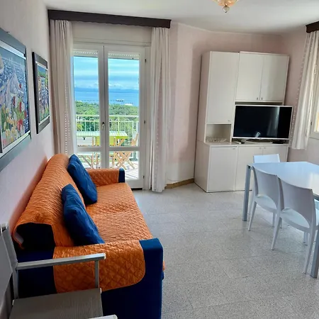 With Stunning Sea View - Wi-fi, Free Parking, Large Terrace And Comfort Apartment Lignano Sabbiadoro